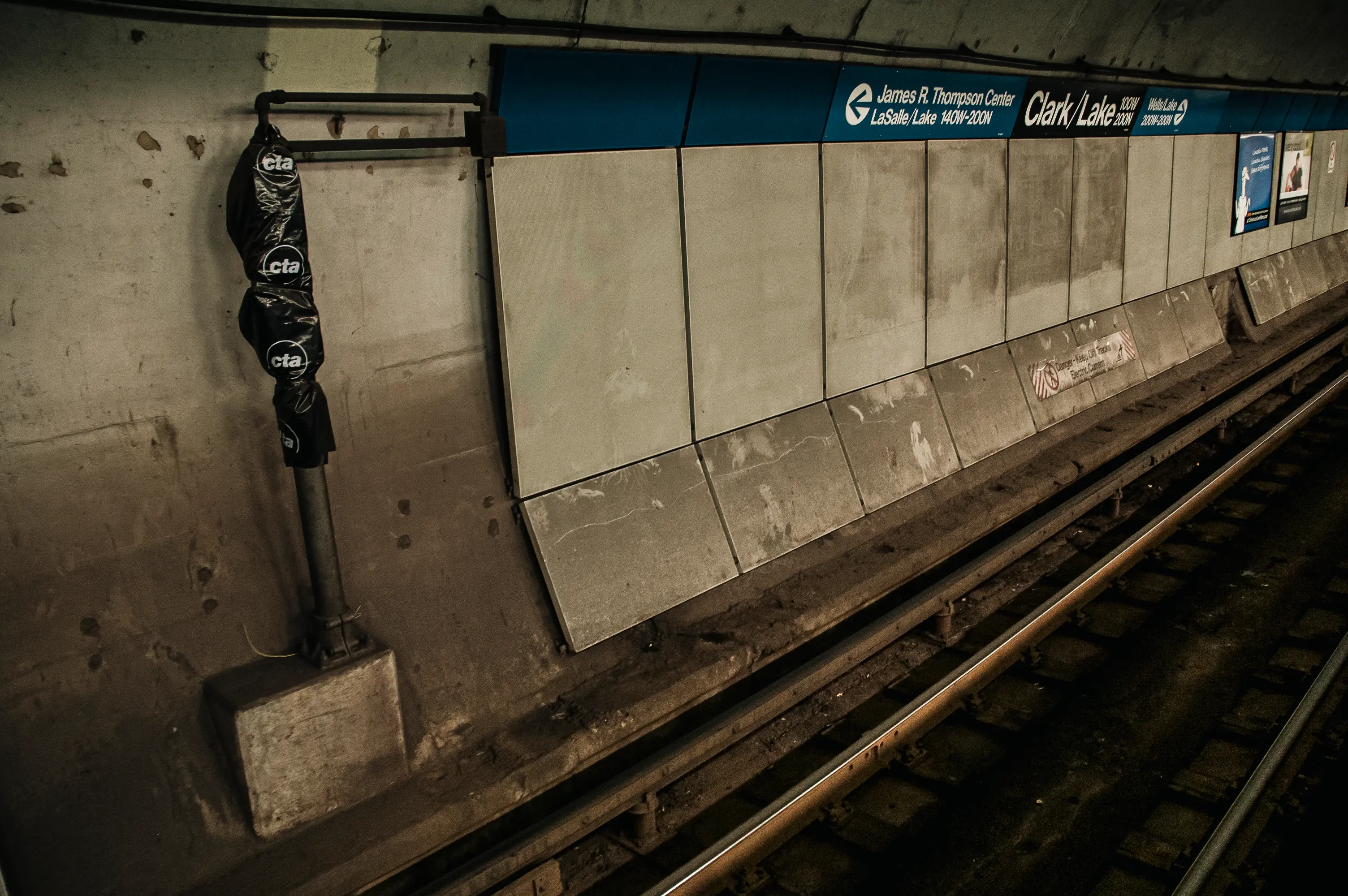Exploring the streets and architecture of downtown Chicago, Illinois.