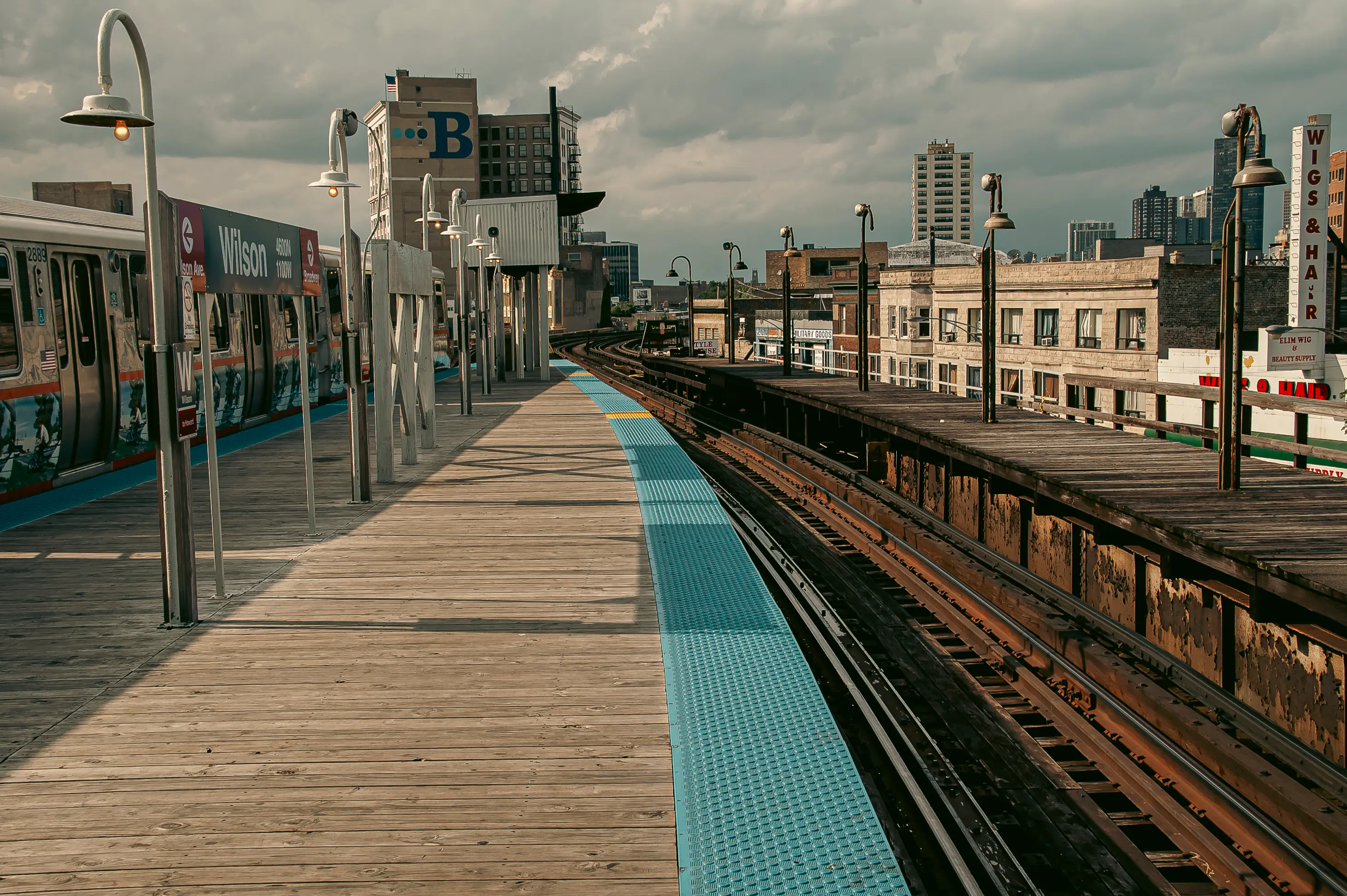 Exploring the streets and architecture of downtown Chicago, Illinois.