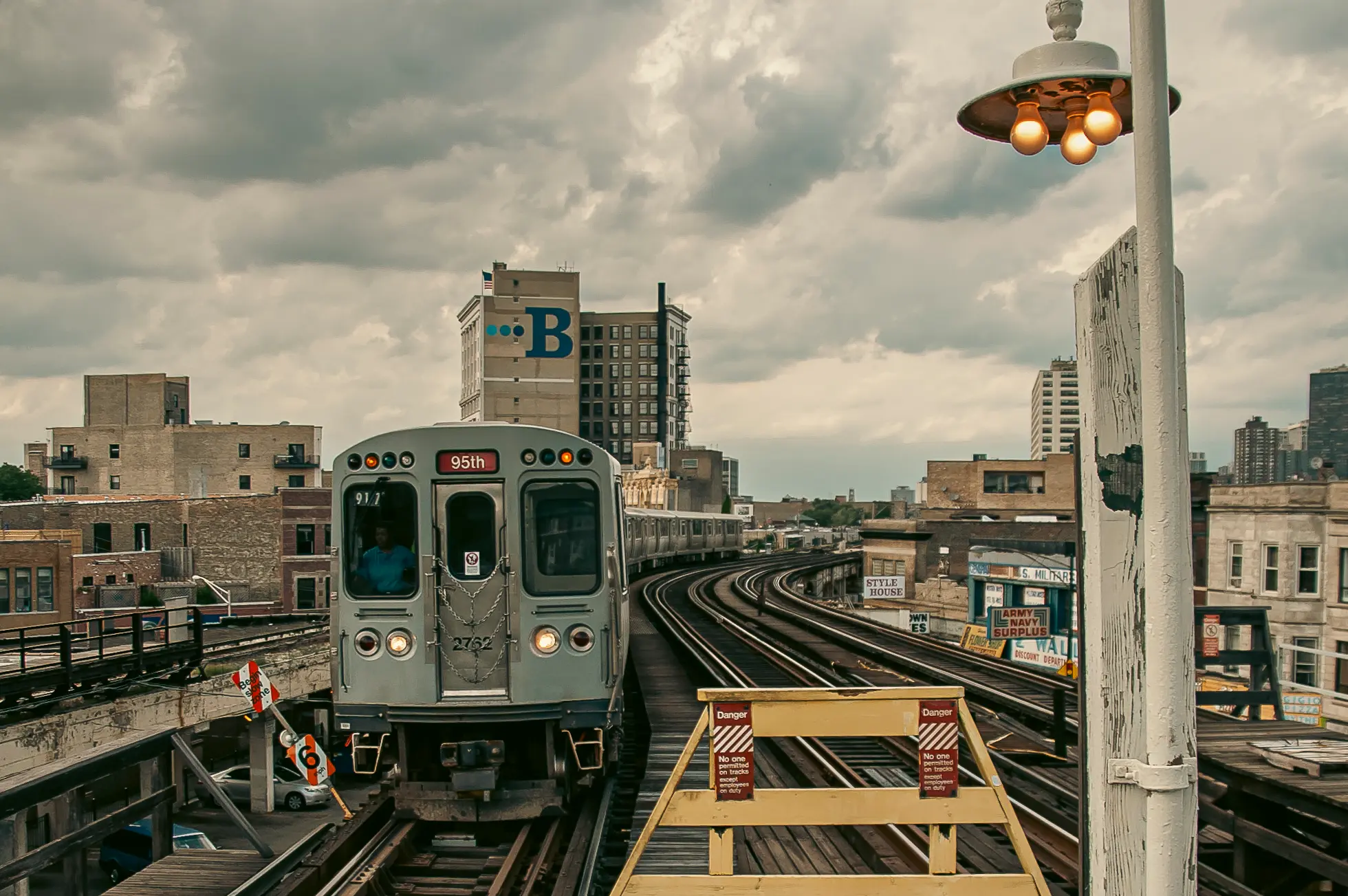 Exploring the streets and architecture of downtown Chicago, Illinois.